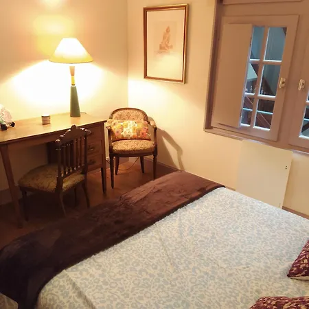 Izabel Etxea * Baiona